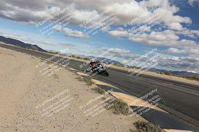 media/Nov-16-2025-Race Pace (Sun) [[8c5fa54630]]/Verified Riders/6-Turn 10 Inside (1145am)/